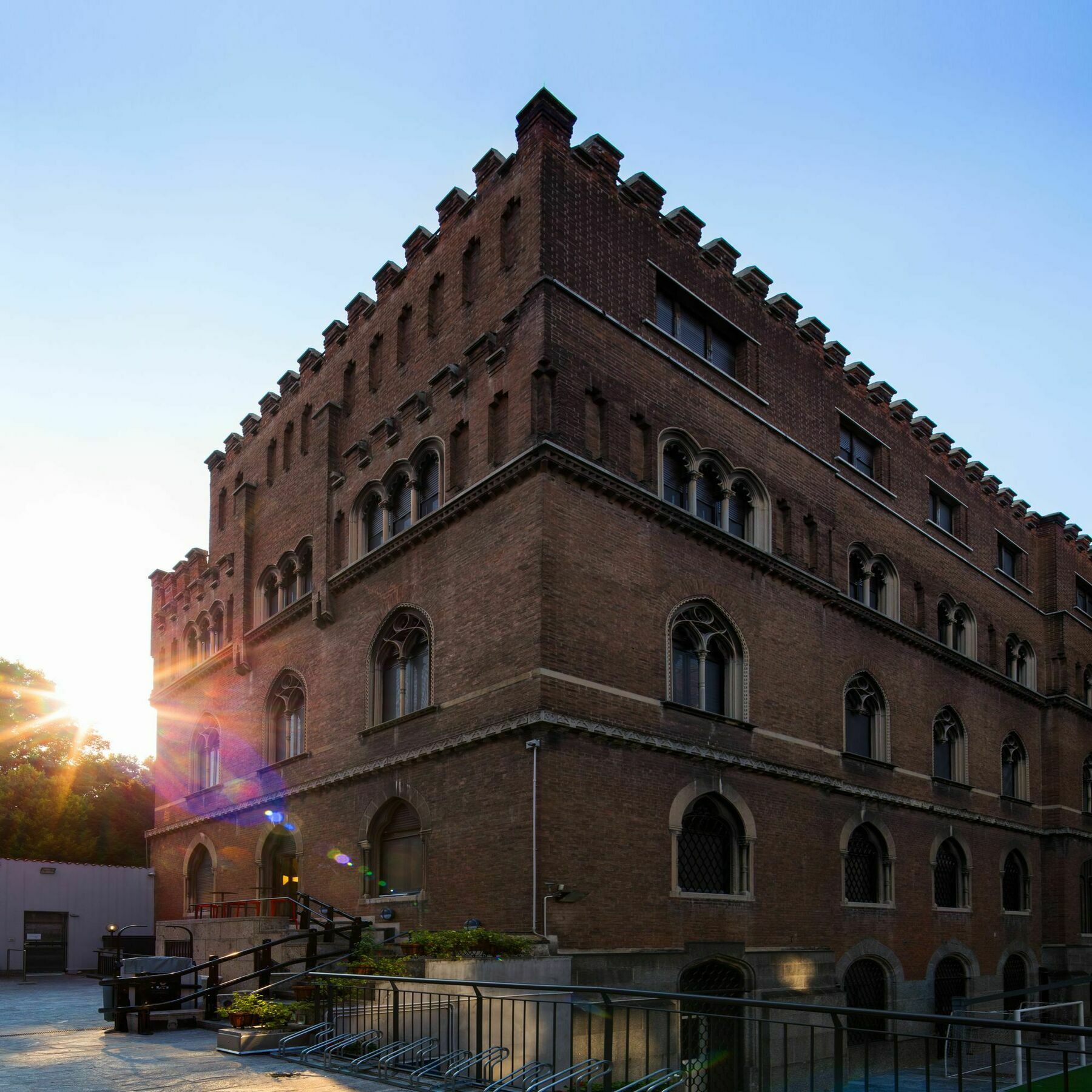 Babila Hostel Milan Bagian luar foto
