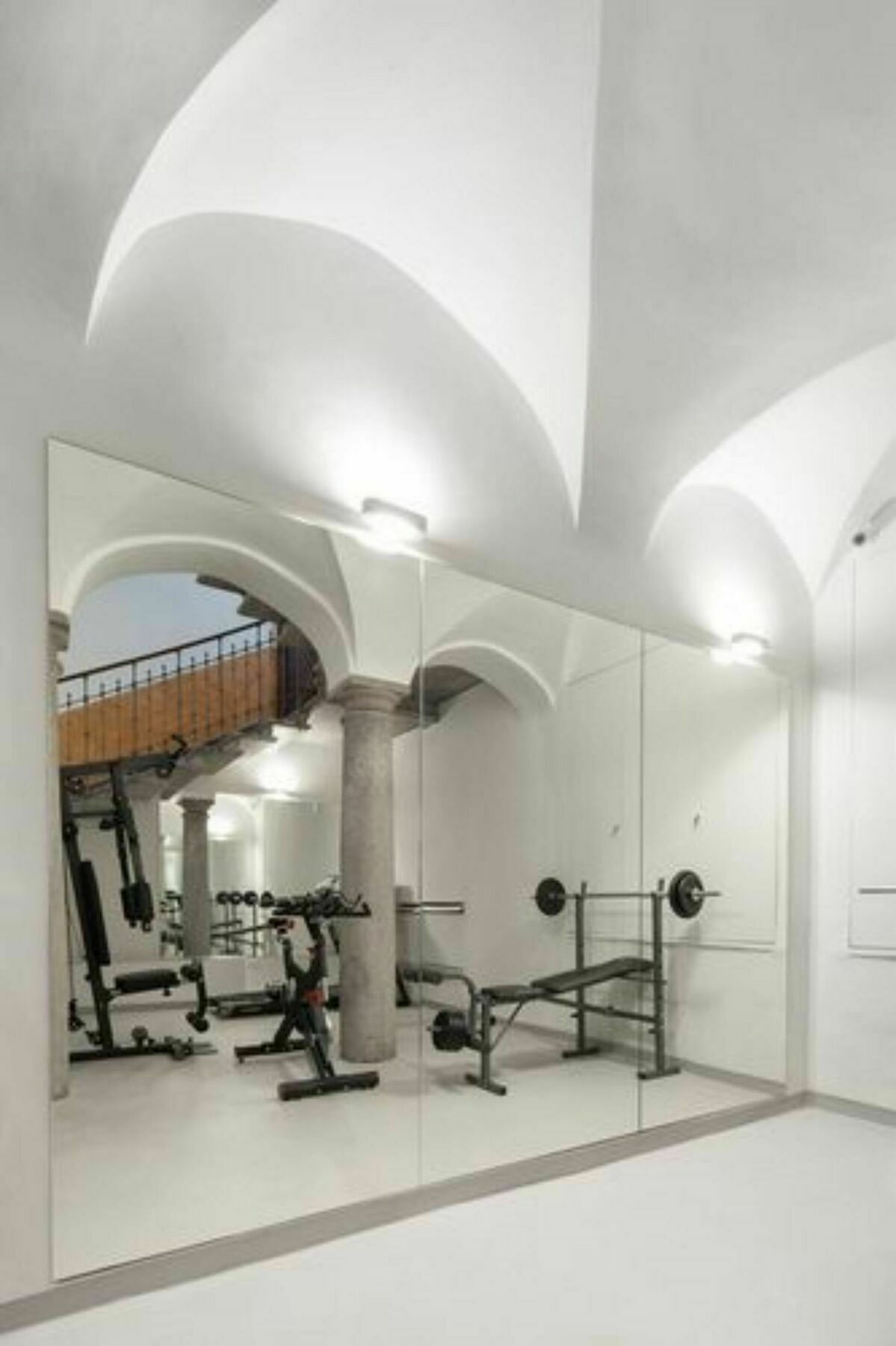 Babila Hostel Milan Bagian luar foto